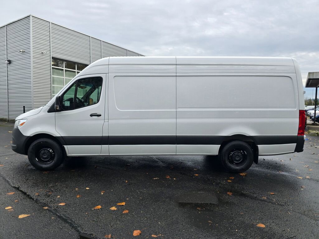 New 2026 Mercedes-Benz Sprinter 2500 image 3