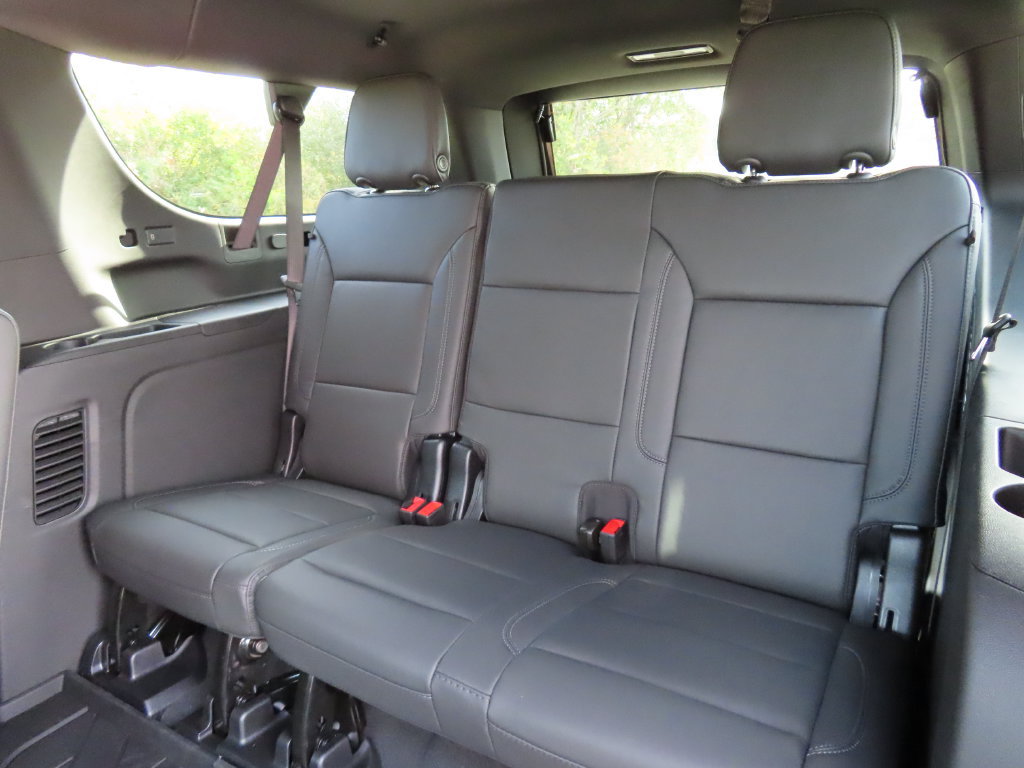 New 2027 Chevrolet Suburban Z71 w/ Z71 Off-Road Package AWD/4WD image 28