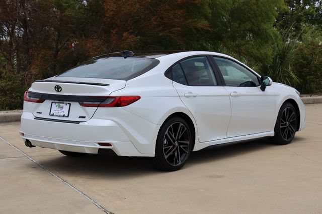 New 2026 Toyota Camry Hybrid FWD image 8