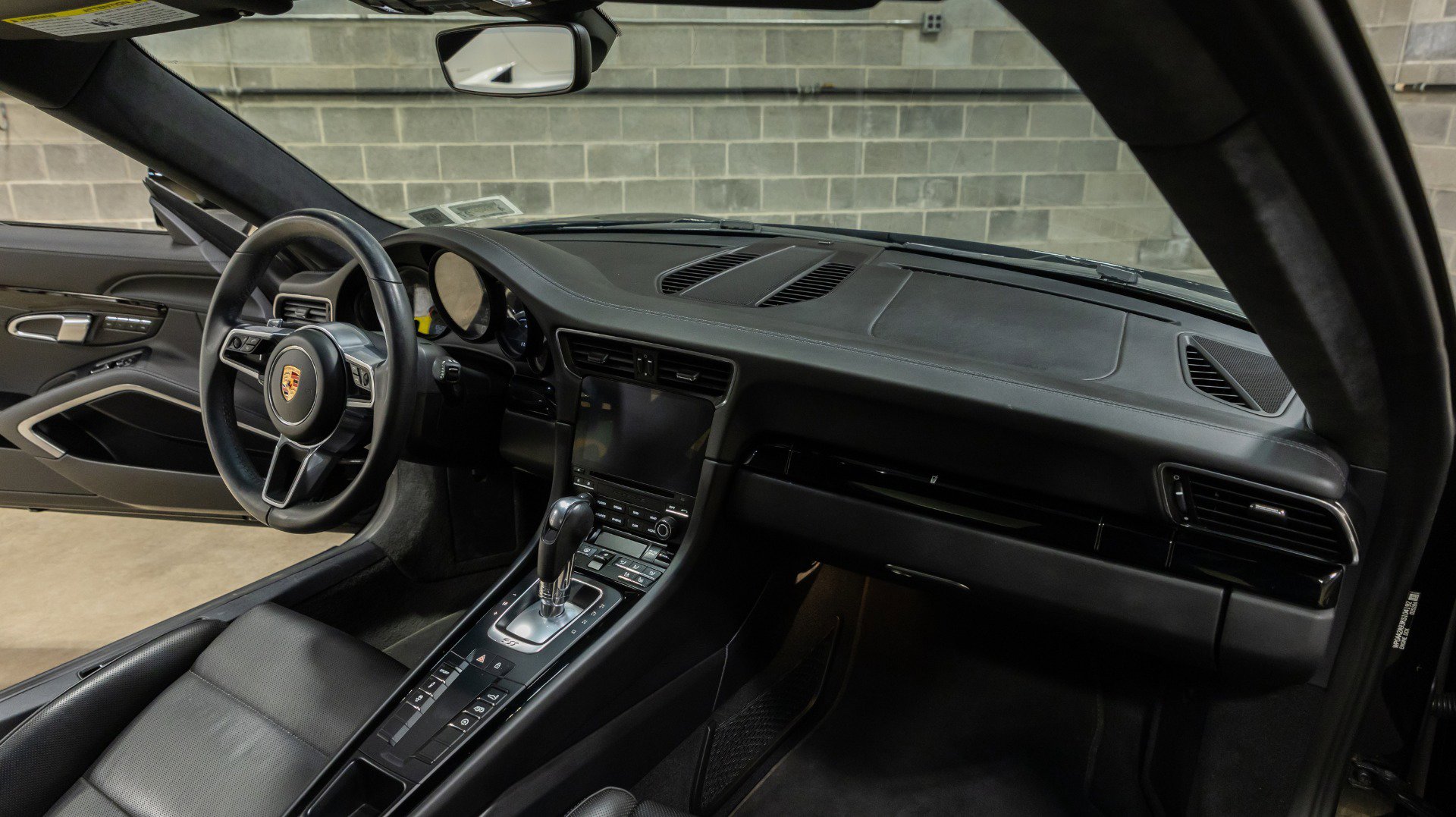 Used 2019 Porsche 911 Carrera RWD image 46