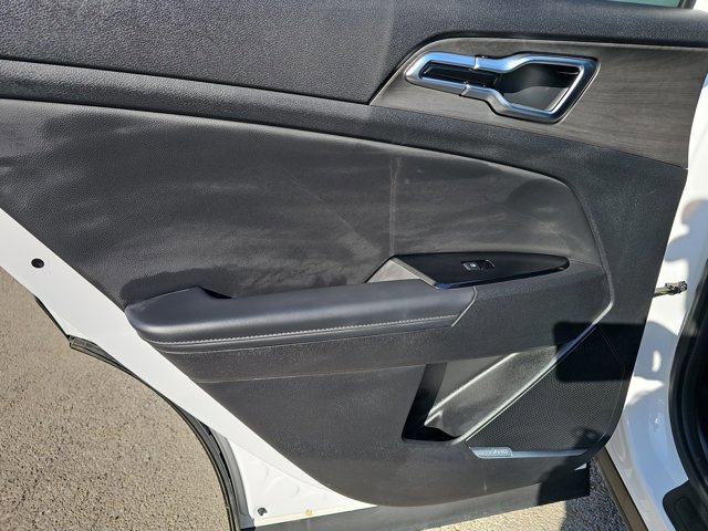 Used 2025 Kia Sportage X-Pro image 9