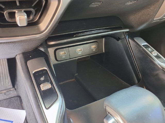 Used 2022 Kia Sorento S FWD image 24