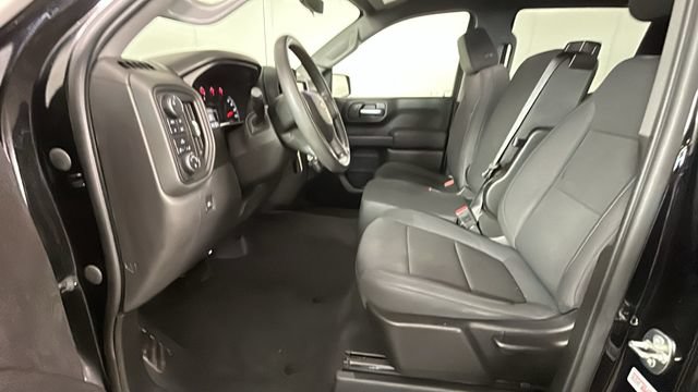 Used 2020 Chevrolet Silverado 1500 Custom w/ Custom Value Package AWD/4WD image 11