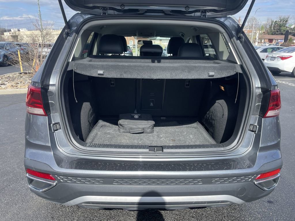 Certified 2022 Volkswagen Taos SE image 35