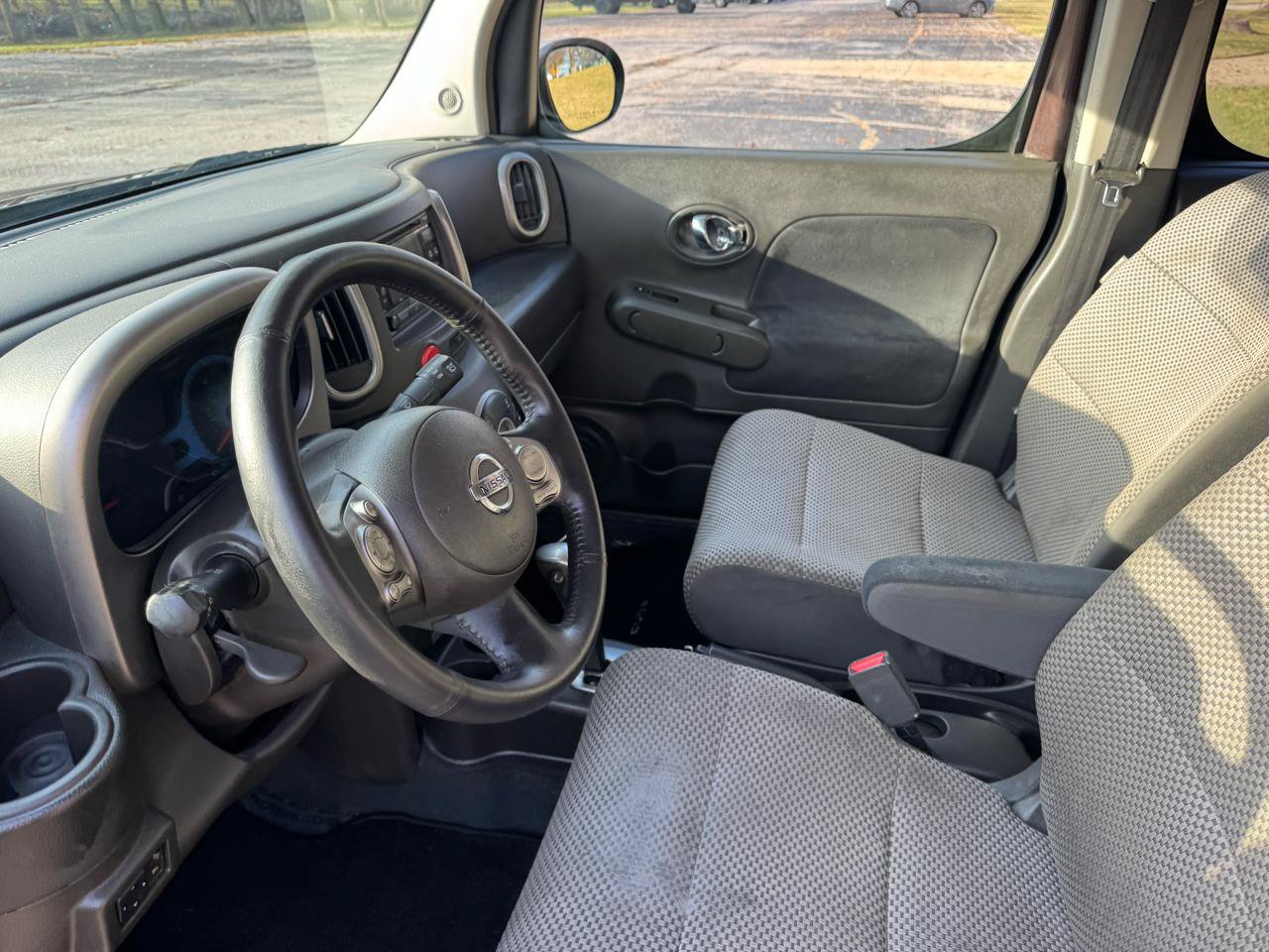 Used 2010 Nissan Cube 1.8 S Krom Edition w/ Interior Designer Pkg FWD image 27