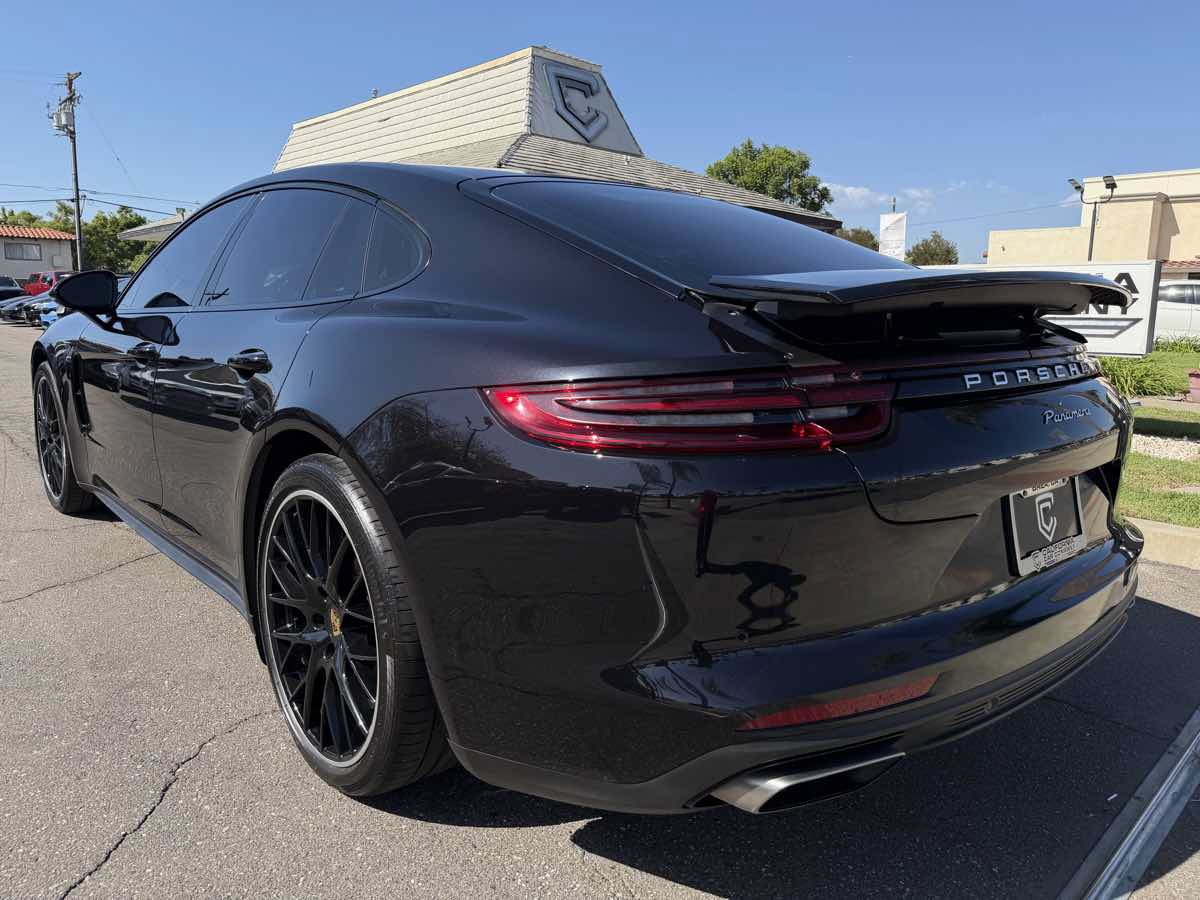 Used 2018 Porsche Panamera image 4