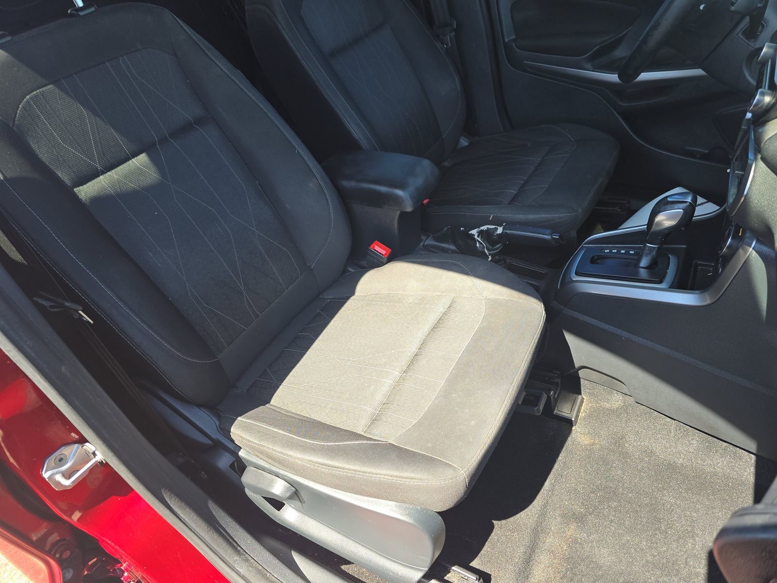 Used 2020 Ford EcoSport SE image 18