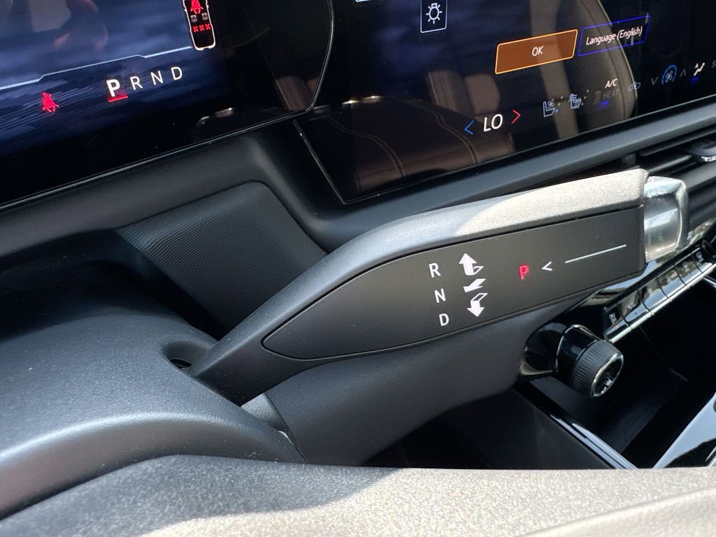 Used 2025 Chevrolet Silverado EV LT image 22