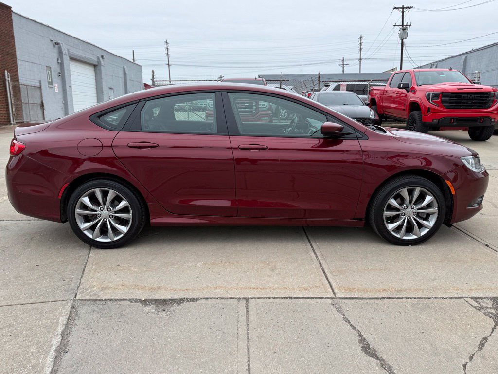 Used 2016 Chrysler 200 S w/ Navigation & Sound Group I FWD image 5