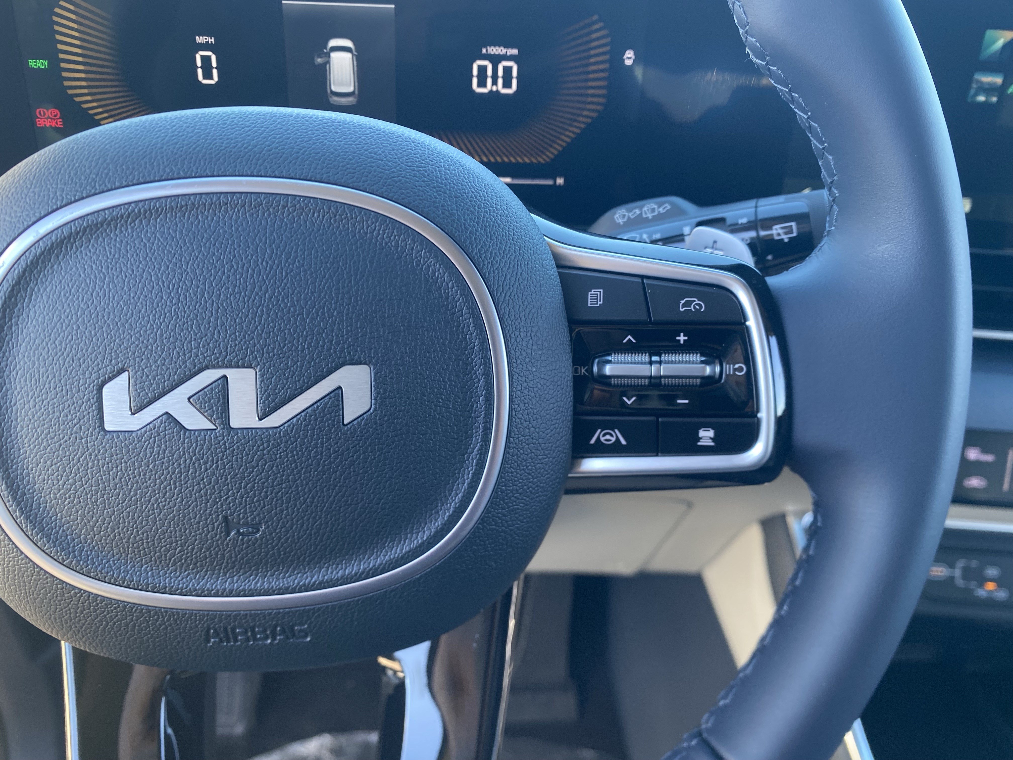 New 2026 Kia Carnival EX FWD image 23
