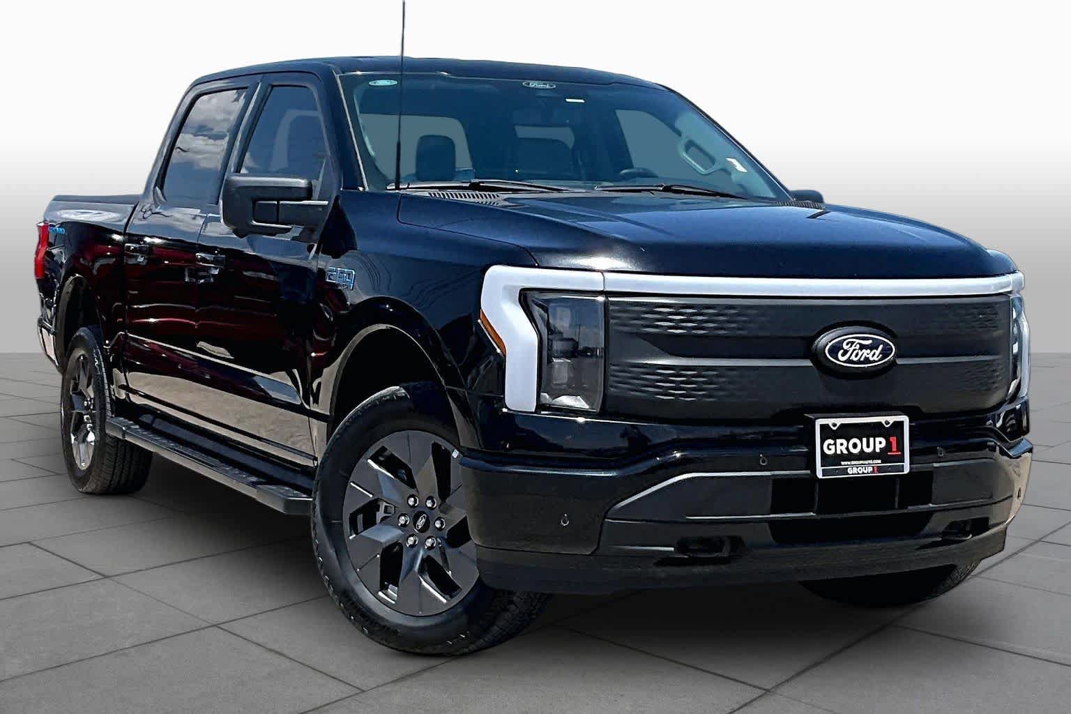 Used 2025 Ford F150 Lightning Flash AWD/4WD image 2