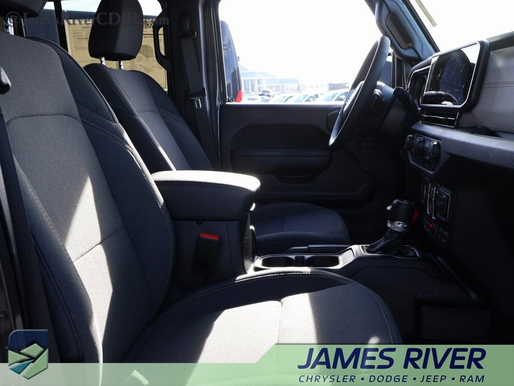 Used 2024 Jeep Wrangler Willys image 9