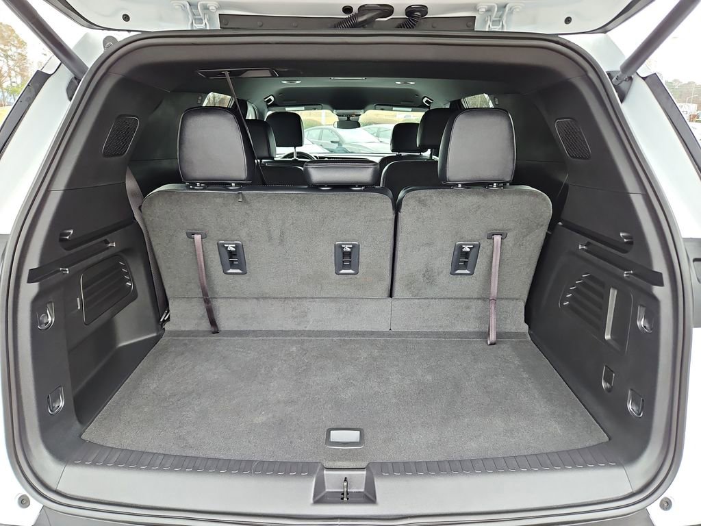 Used 2024 Chevrolet Traverse LT image 30