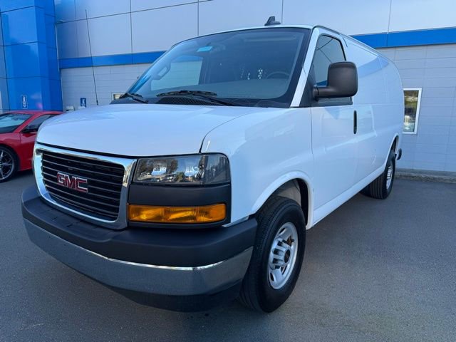 Used 2024 GMC Savana 2500 w/ Driver Convenience Package RWD image 3