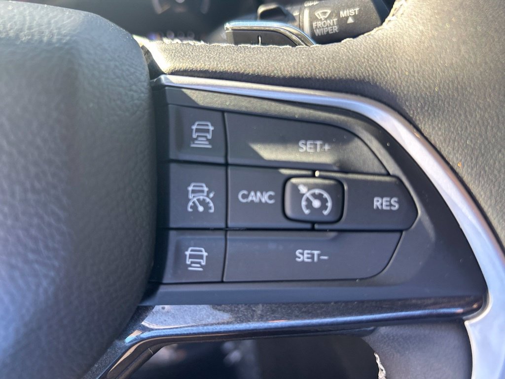 Used 2023 Jeep Grand Cherokee L Laredo AWD/4WD image 43