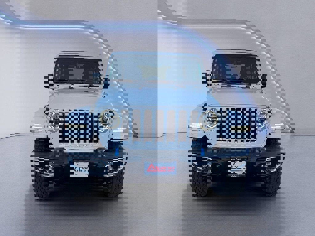 Used 2022 Jeep Wrangler Unlimited Sahara w/ Cold Weather Group image 8