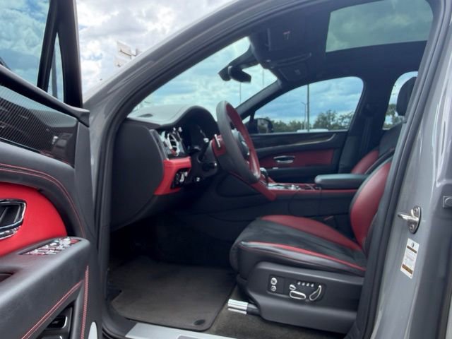Used 2022 Bentley Bentayga AWD/4WD image 5