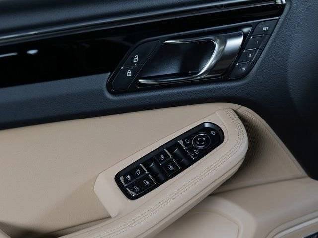 New 2026 Porsche Macan AWD/4WD image 31