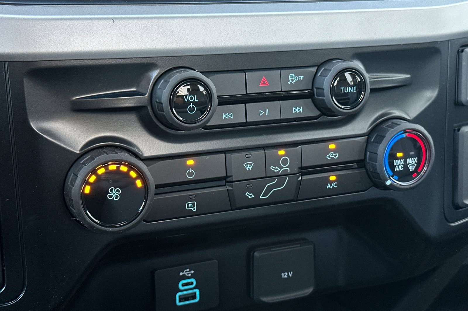 New 2026 Ford F250 XL w/ XL Chrome Package image 18