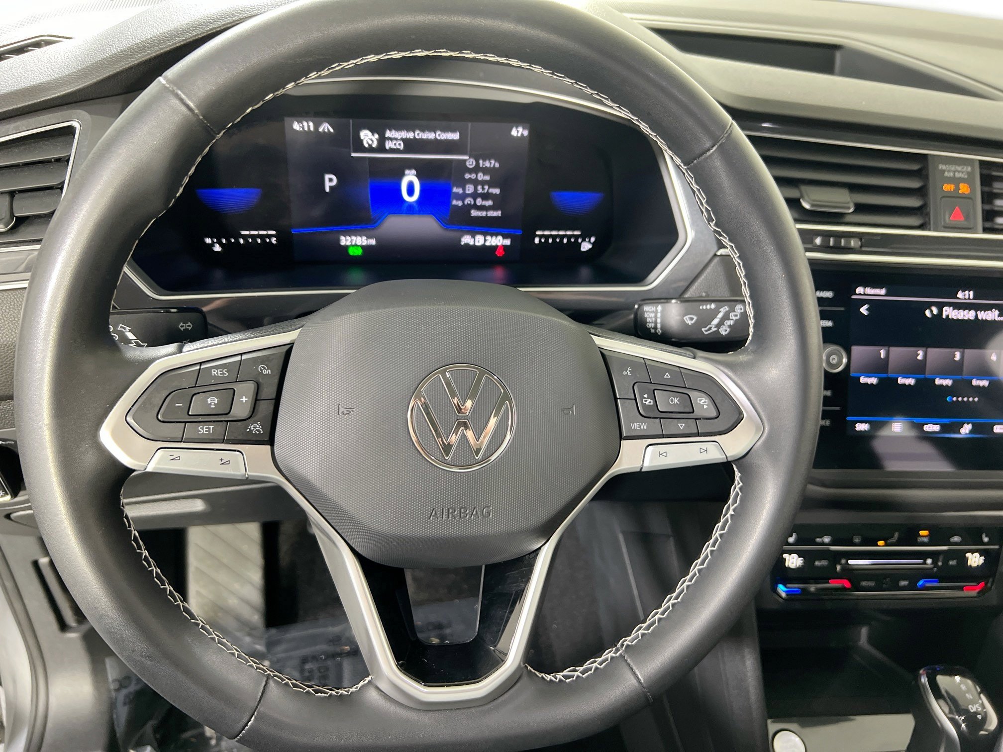 Used 2022 Volkswagen Tiguan SE AWD/4WD image 11