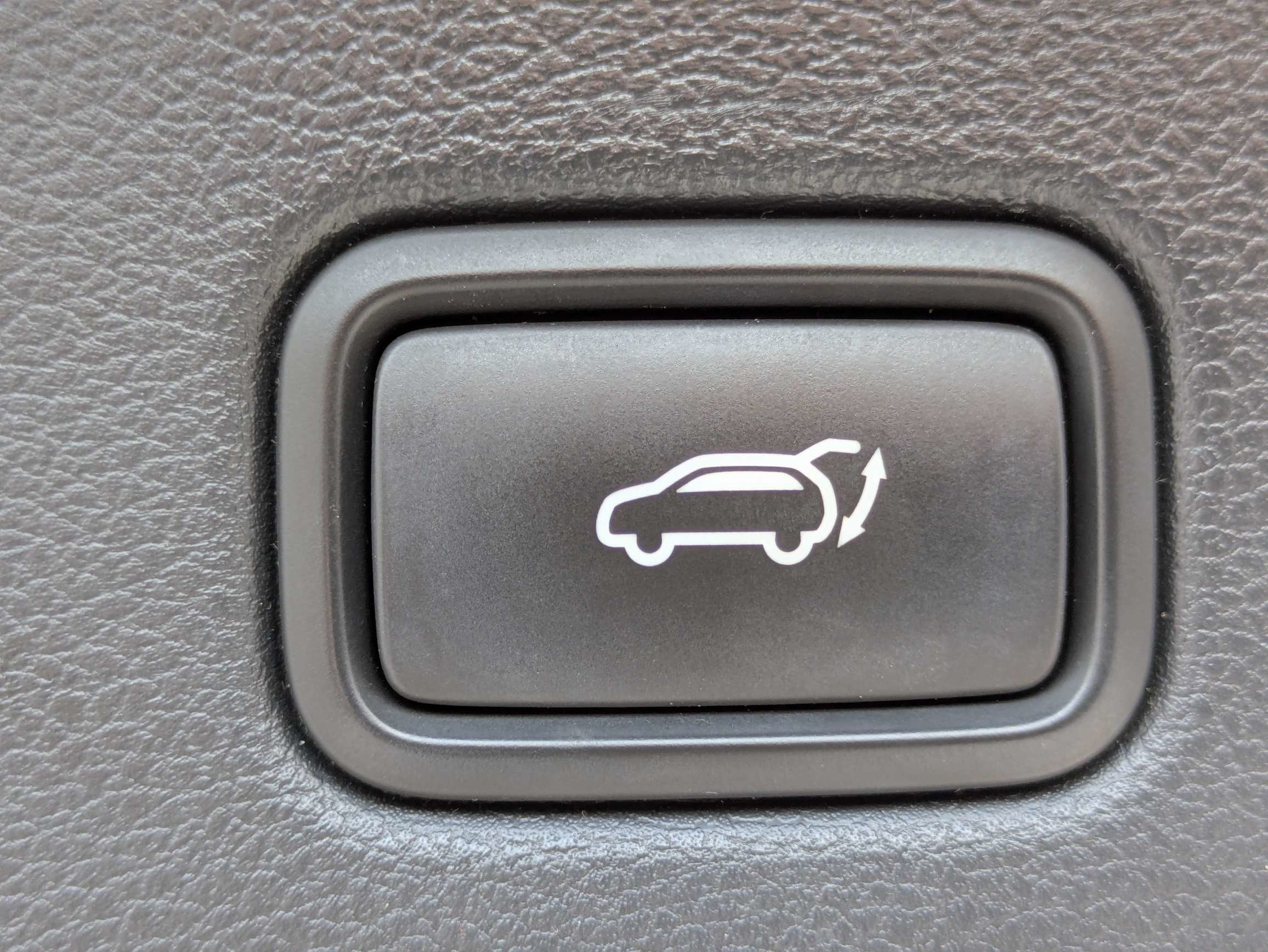 Used 2018 Hyundai Tucson Value w/ Cargo Package FWD image 8