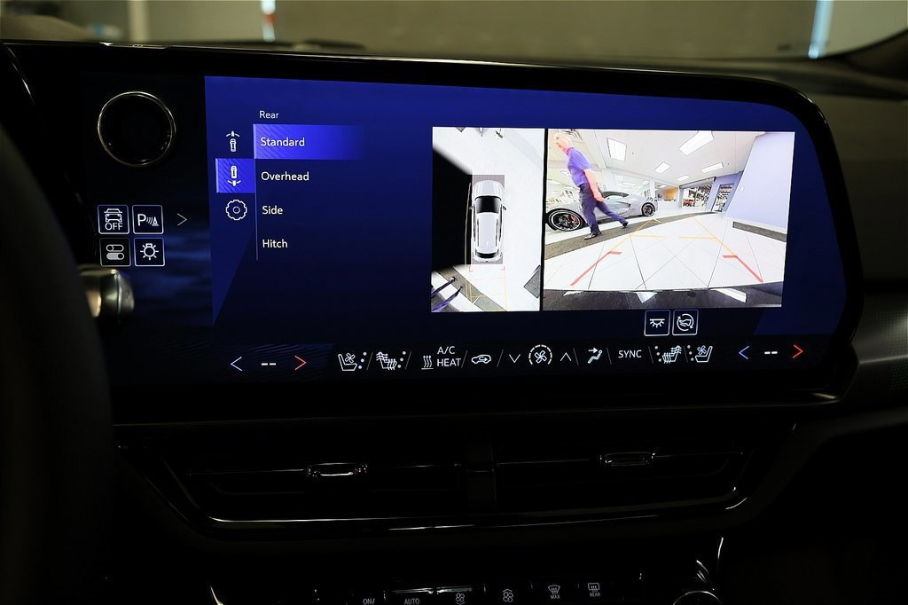 New 2025 Chevrolet Equinox EV RS w/ Convenience Package II image 21