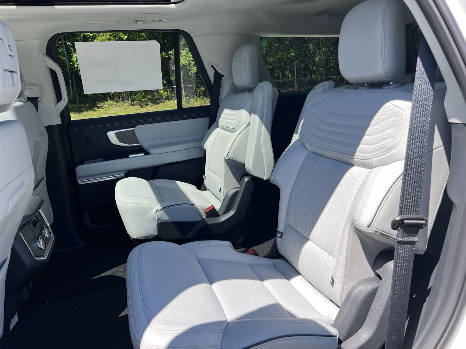 New 2026 Ford Expedition Platinum w/ Platinum Ultimate Package AWD/4WD image 25