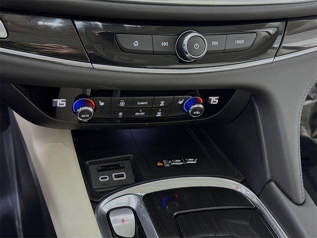 Used 2023 Buick Enclave Essence w/ Experience Buick Package image 7
