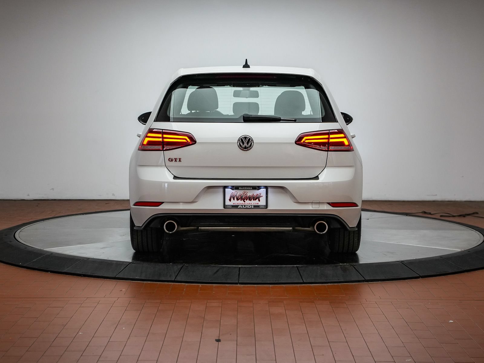 Used 2020 Volkswagen GTI S FWD image 3
