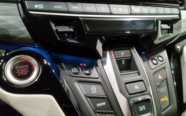 Used 2025 Honda Odyssey Elite image 22