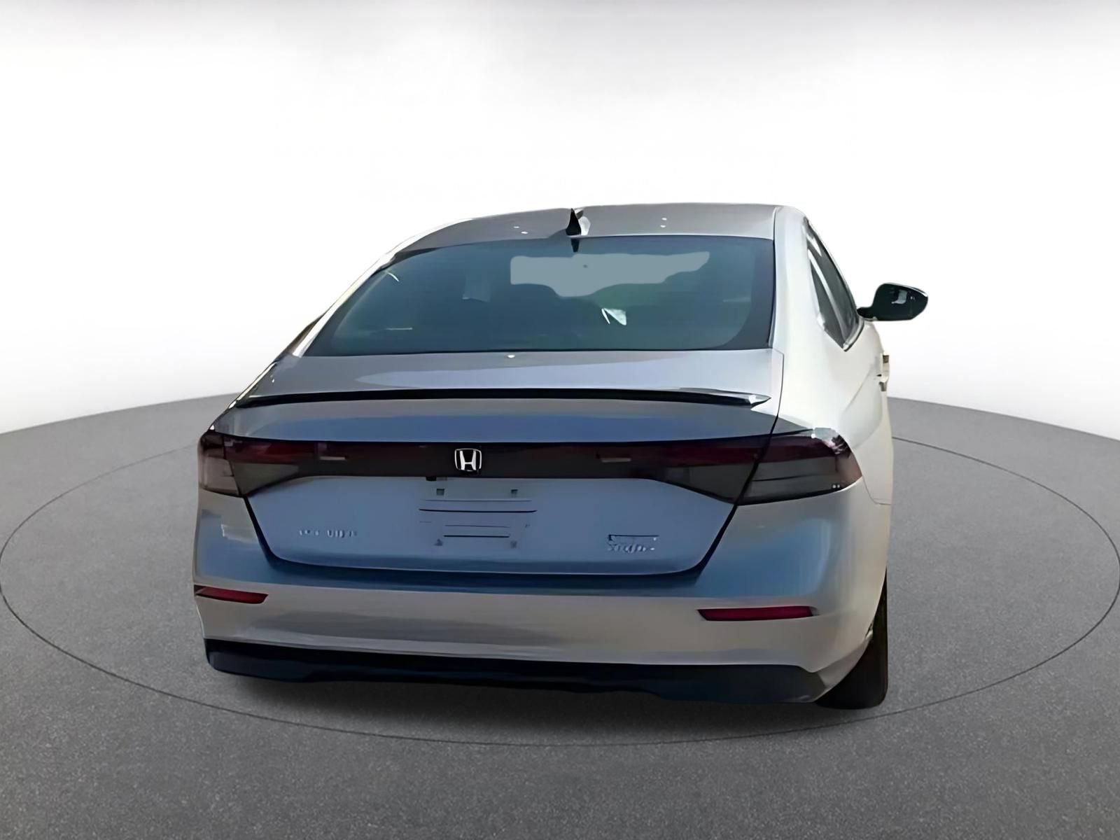 Used 2023 Honda Accord Sport image 9
