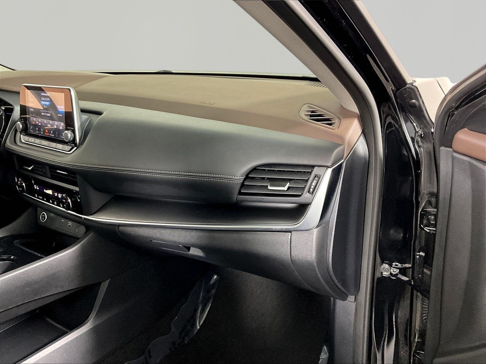 Certified 2023 Nissan Rogue SV w/ SV Premium B Package AWD/4WD image 26