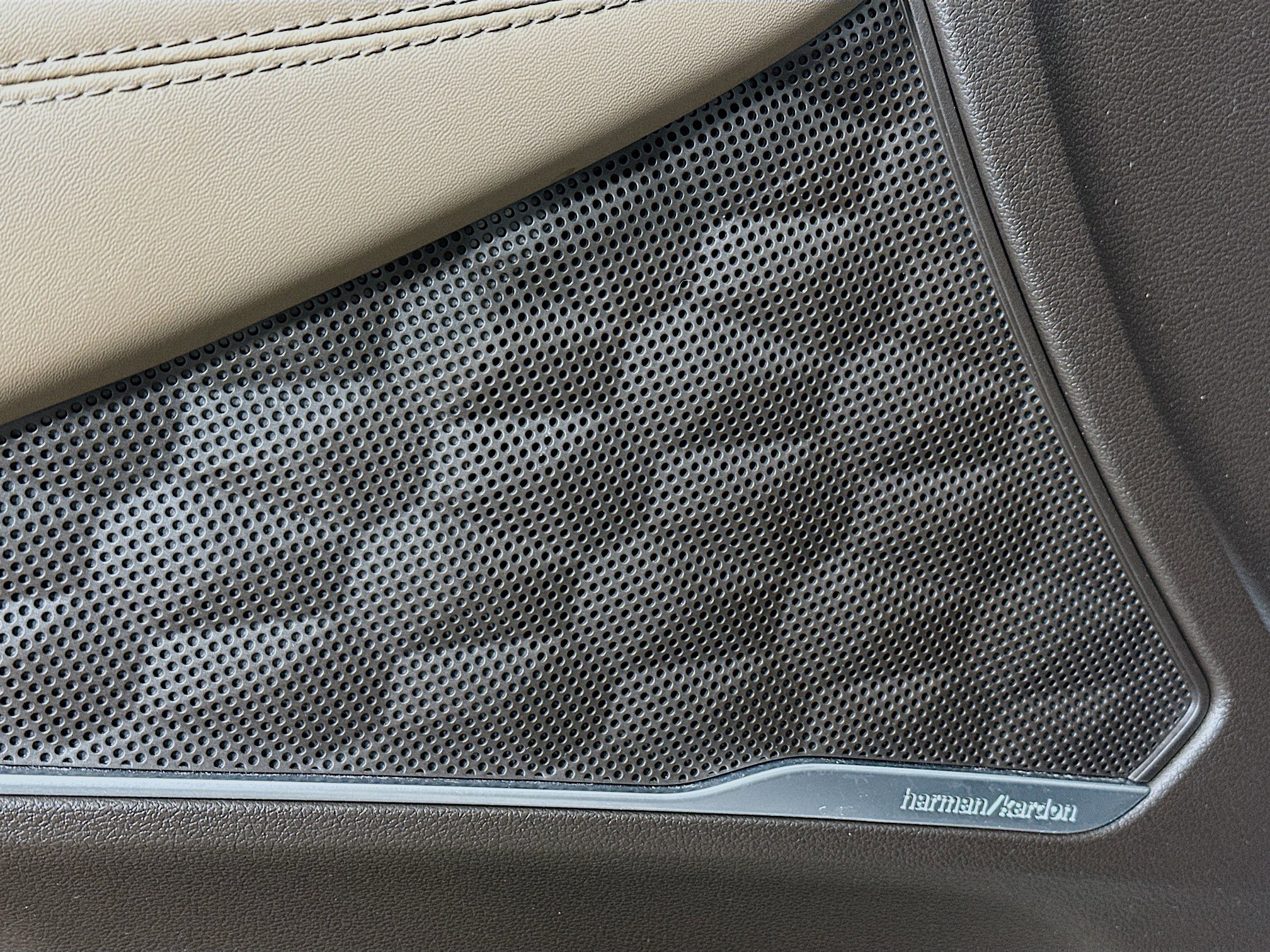 Used 2022 Hyundai Santa Fe SEL Premium w/ Cargo Package image 18