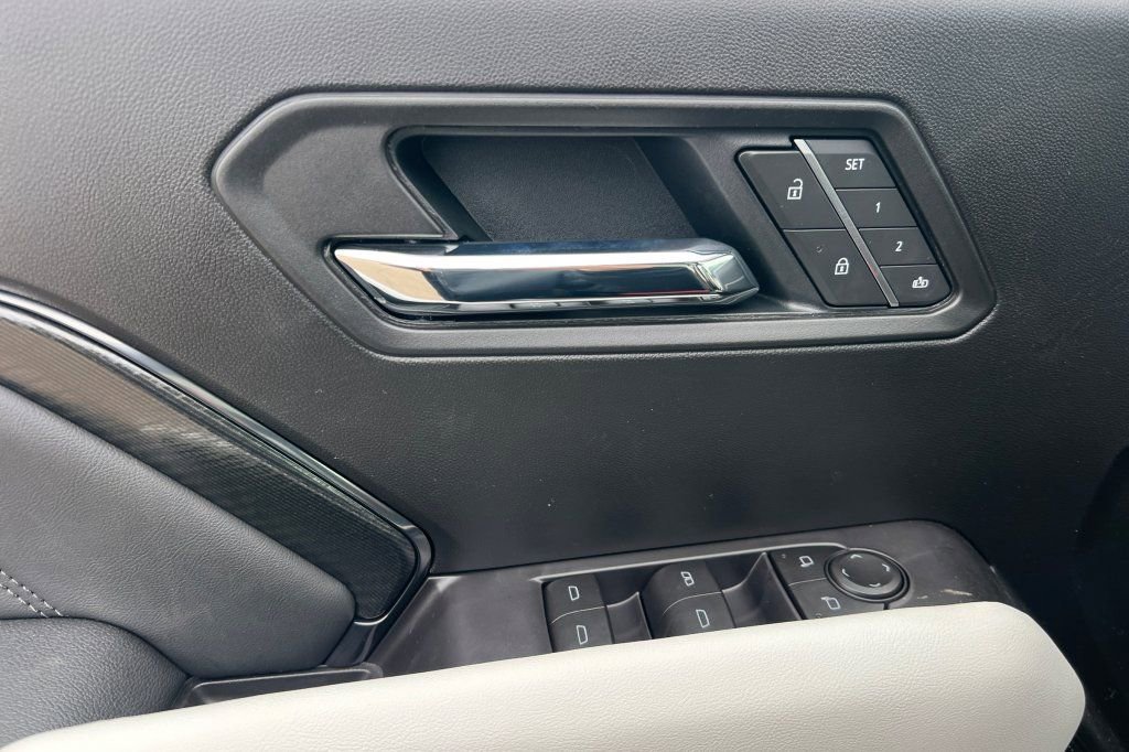 New 2026 GMC Canyon AT4X w/ AT4X AEV Edition AWD/4WD image 8