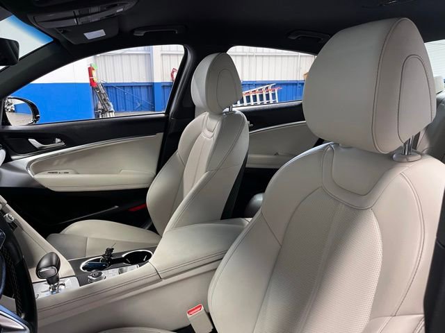 Used 2025 Genesis G70 2.5T RWD image 22