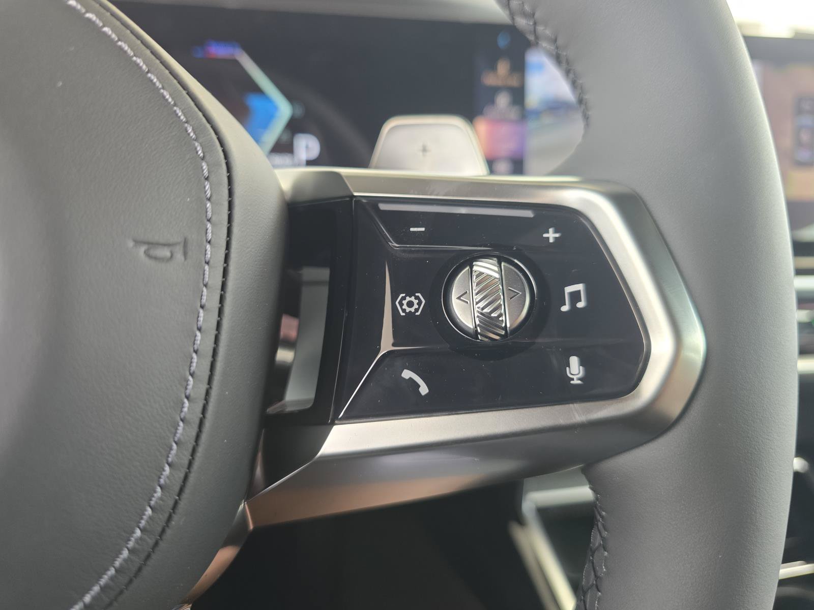 New 2026 BMW 750e xDrive AWD/4WD image 22