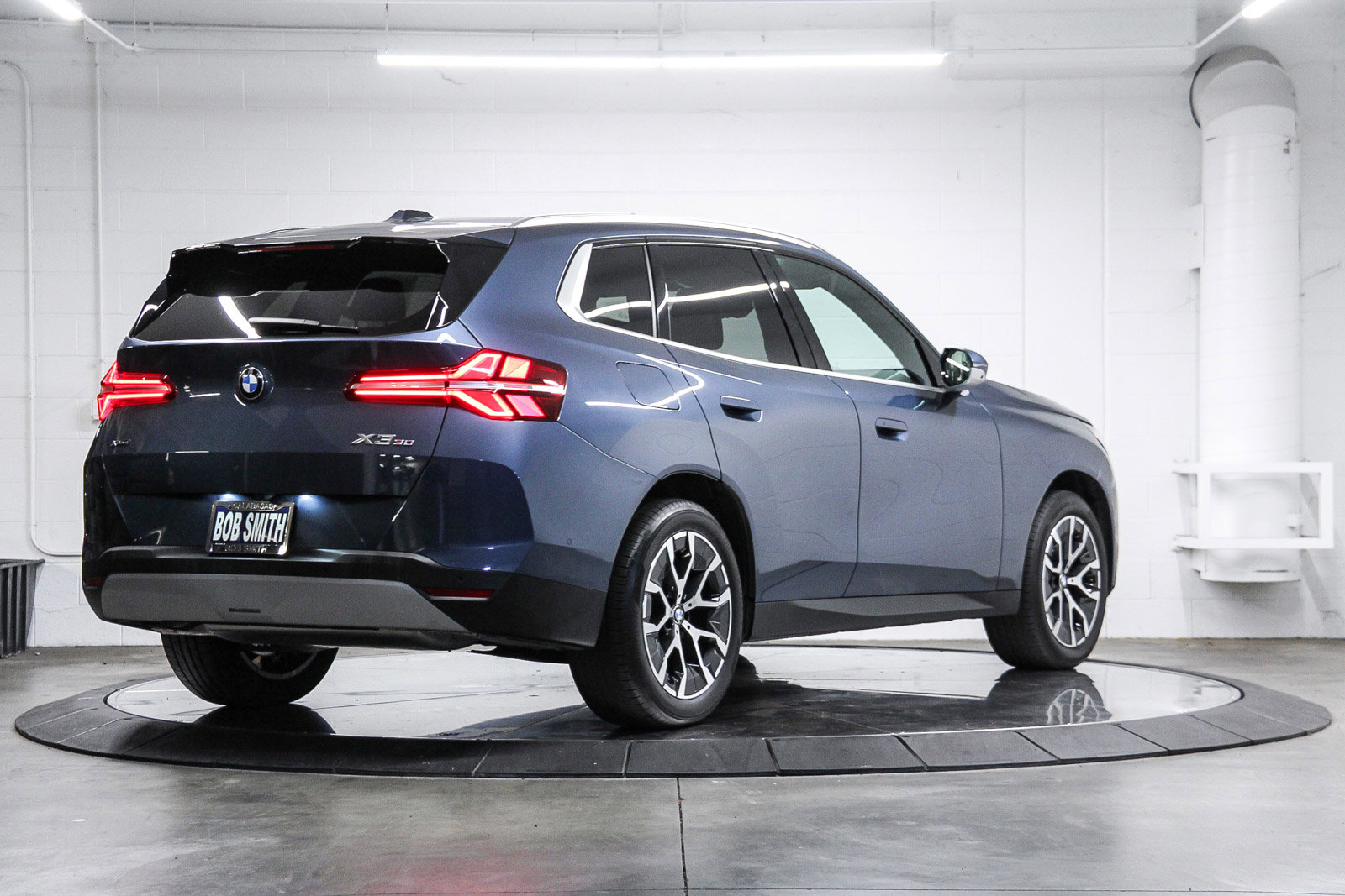 Used 2025 BMW X3 xDrive30i w/ Premium Package image 6