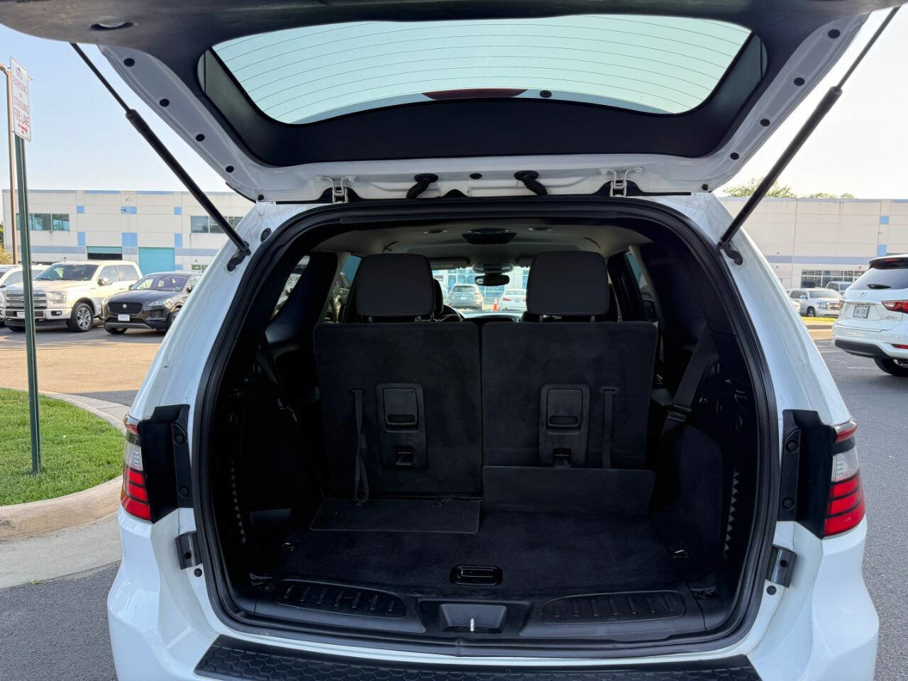 Used 2017 Dodge Durango SXT w/ 3rd Row Seating Group image 22