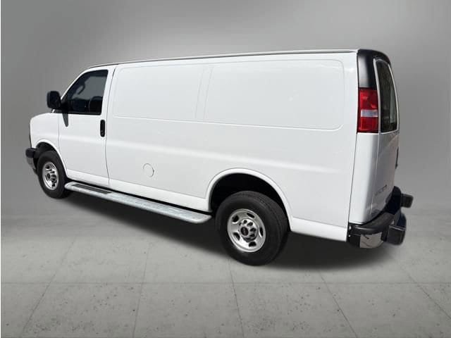 Used 2024 GMC Savana 2500 w/ Driver Convenience Package image 3