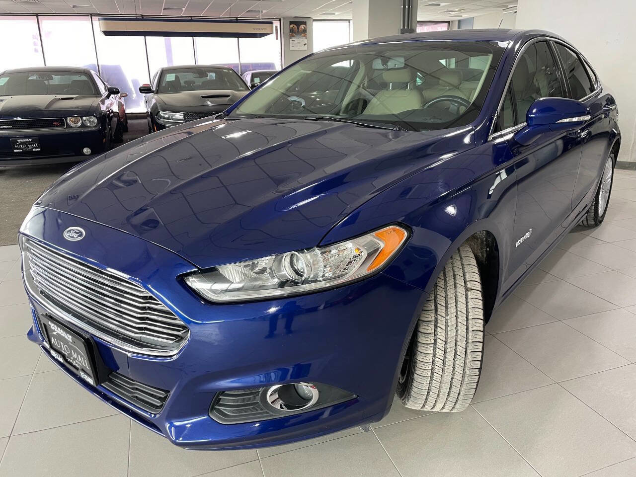Used 2016 Ford Fusion SE w/ Equipment Group 502A image 3