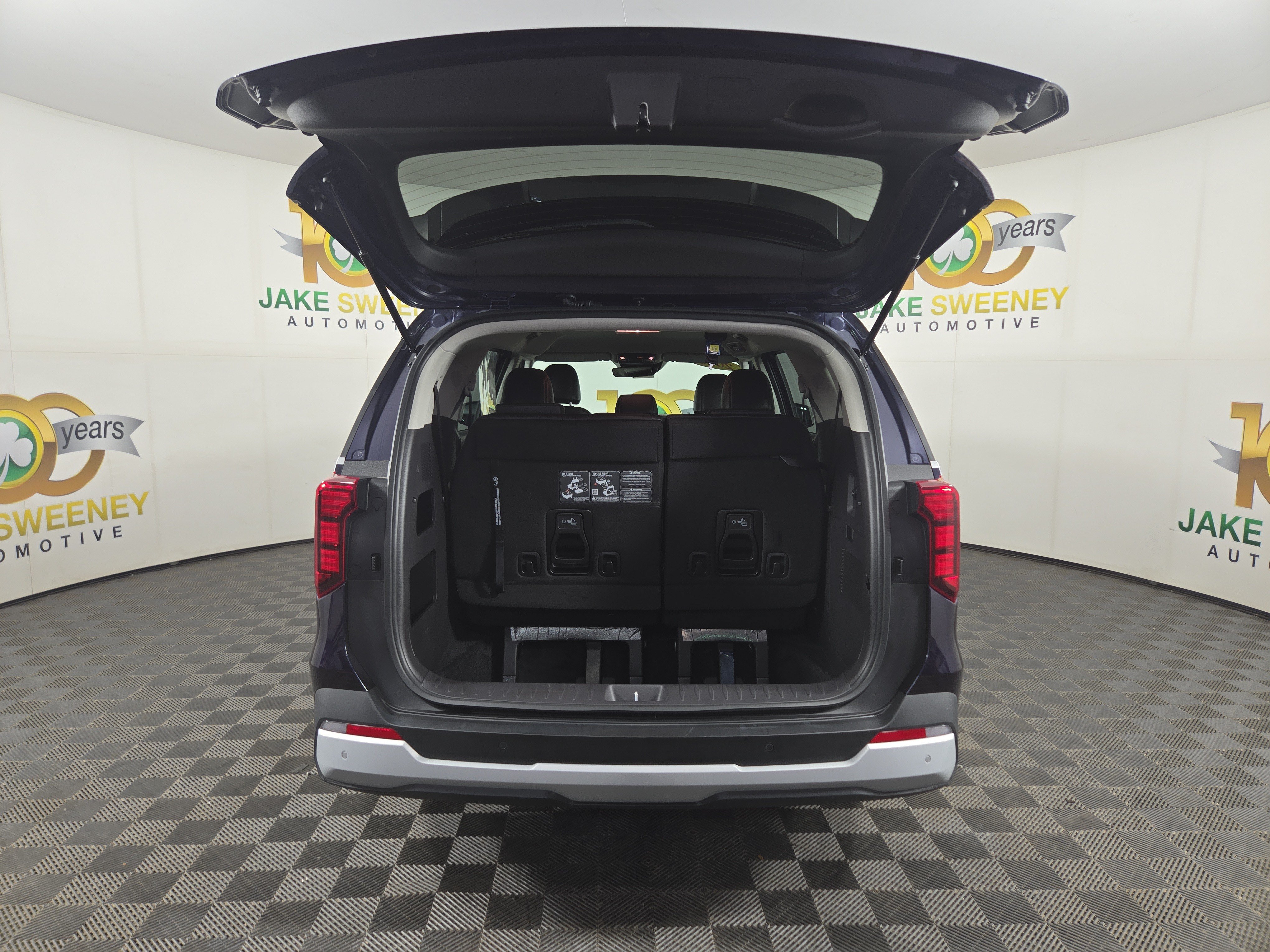Used 2026 Kia Carnival FWD image 33