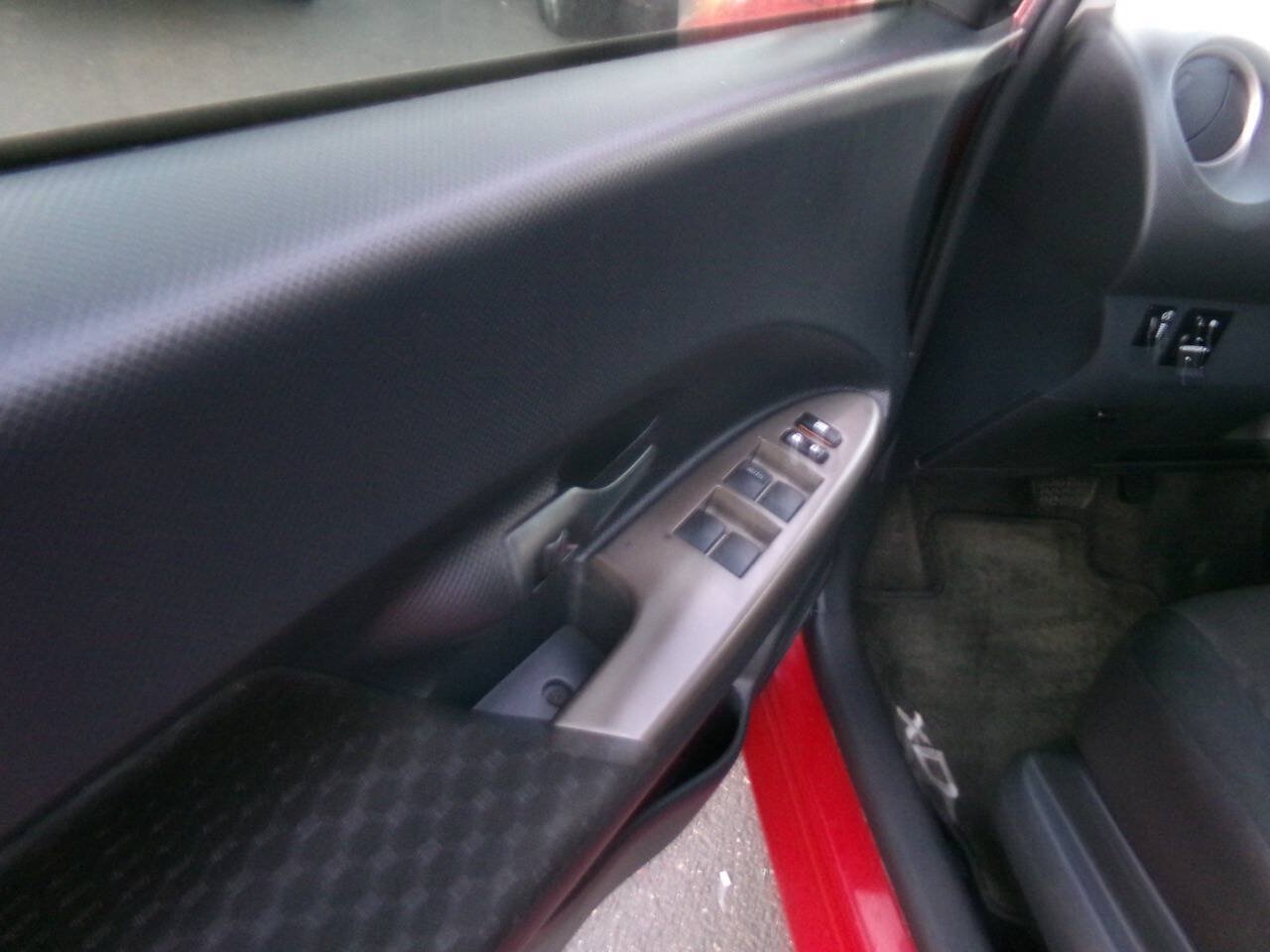 Used 2012 Scion xD FWD image 16