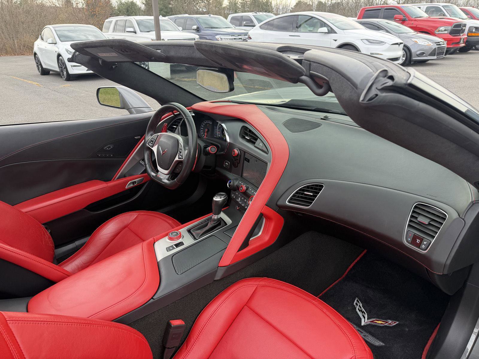 Used 2015 Chevrolet Corvette Z06 w/ 3LZ Preferred Equipment Group image 28