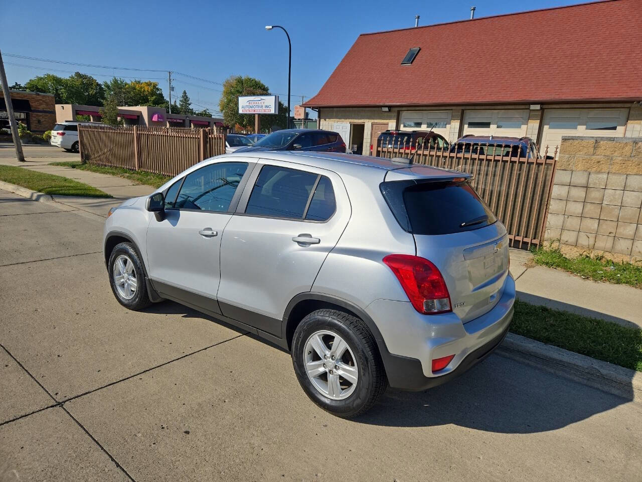 Used 2019 Chevrolet Trax LS w/ Tint and Cruise Package image 3