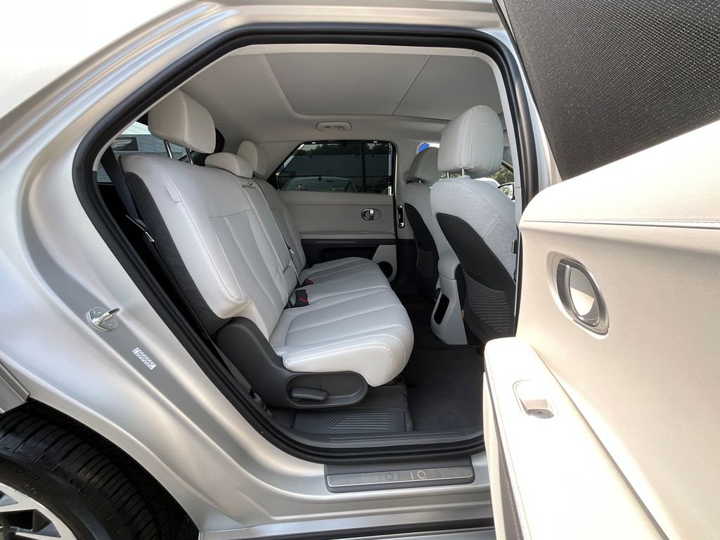 Used 2024 Hyundai Ioniq 5 Limited image 22