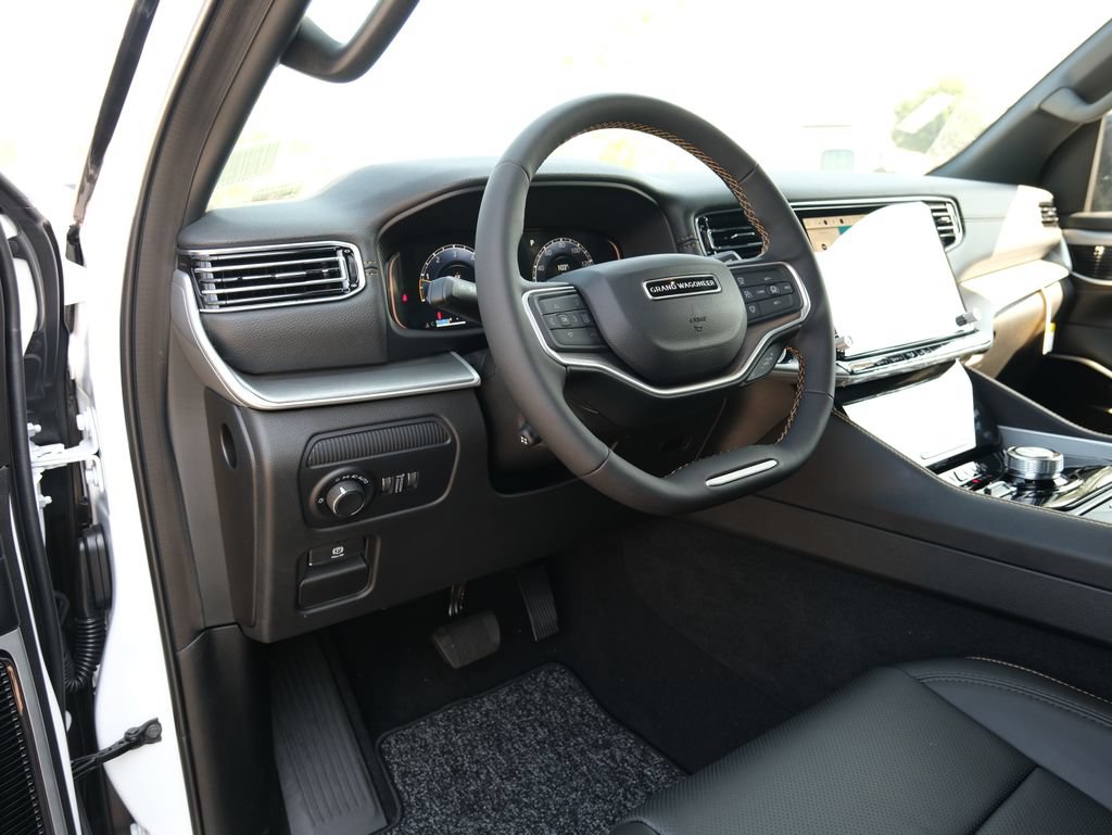New 2026 Jeep Grand Wagoneer 4WD image 4