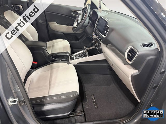 Certified 2024 Hyundai Venue SEL image 15