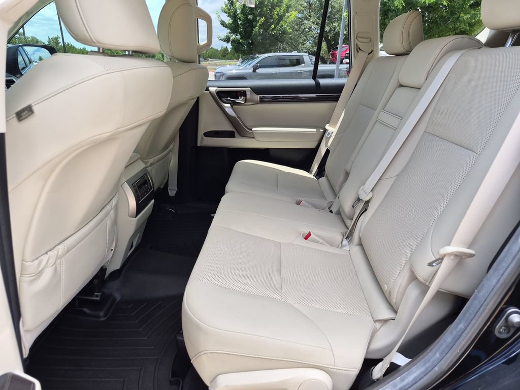 Used 2020 Lexus GX 460 Premium w/ Premium Package AWD/4WD image 37