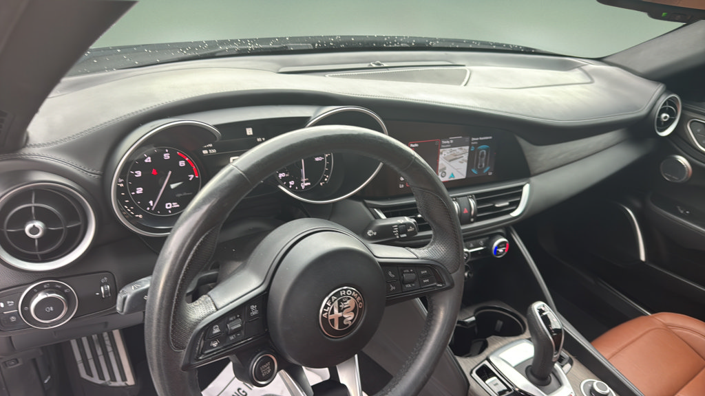 Used 2022 Alfa Romeo Giulia Ti AWD/4WD image 16