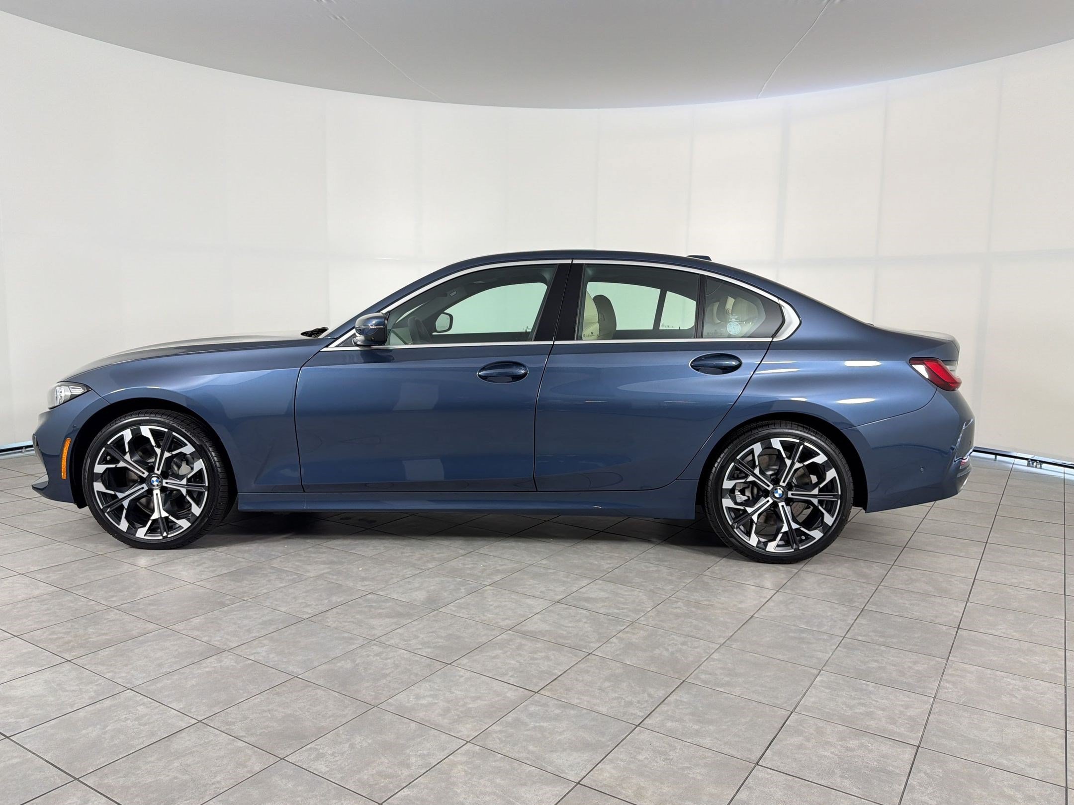 New 2026 BMW 330i Sedan w/ Premium Package RWD image 2